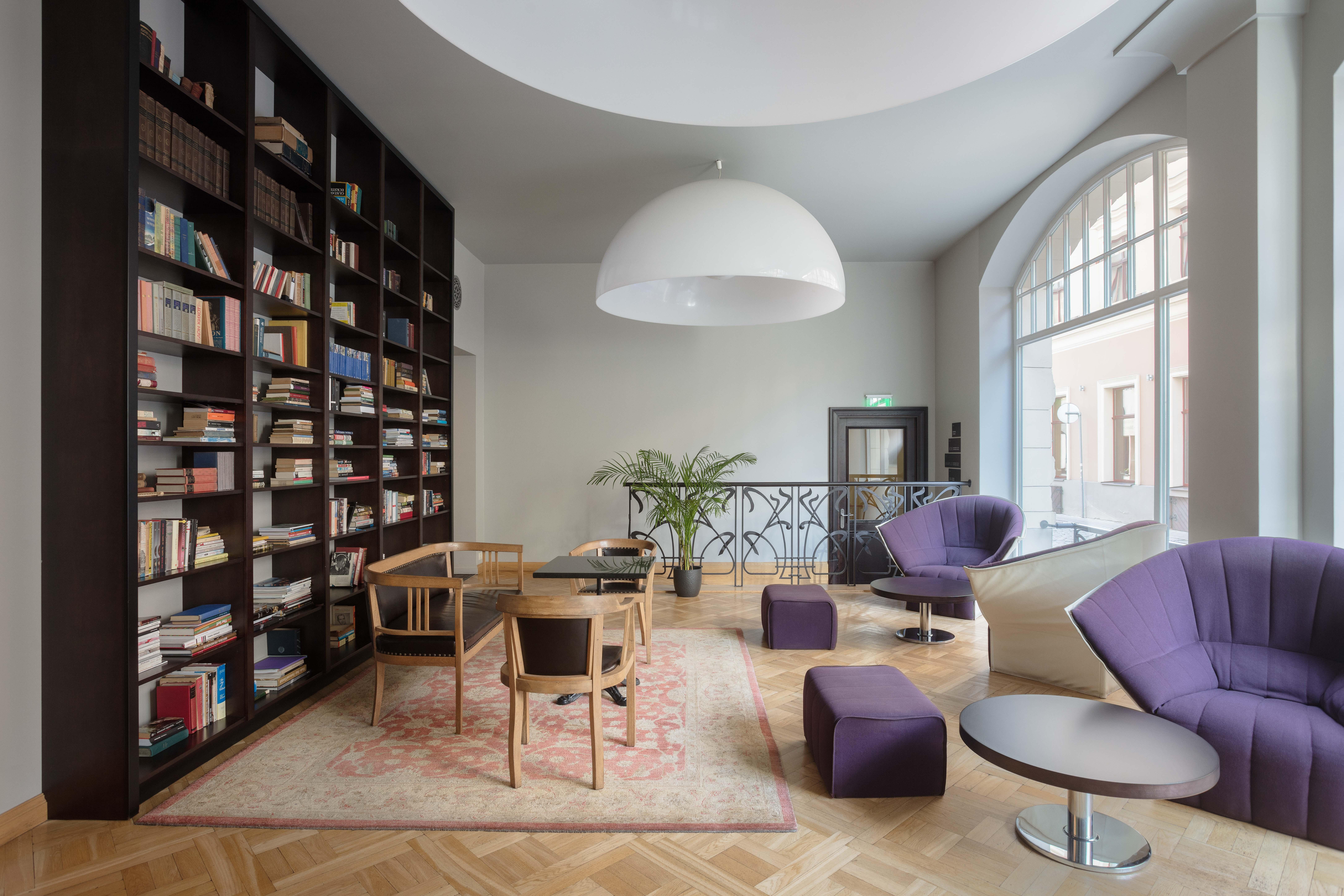 Neiburgs Viešbutis 4*